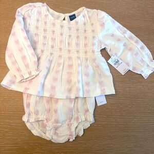 NWT Old Navy Cotton Hearts Set - size 3-6 months